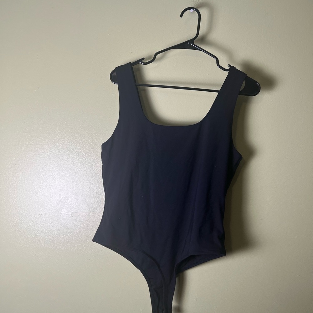Blue rain Francesca’s XL Black Sleeveless Bodysuit